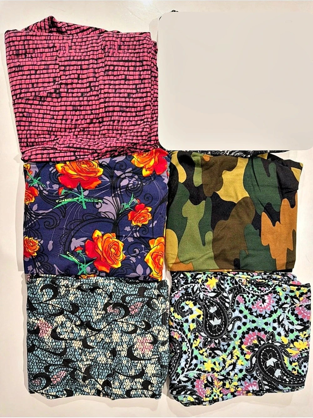 LuLaRoe TC Printed Leggings Lot Green & Multicolor